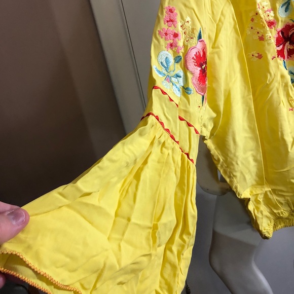 Chelsea & Violet CV sunny yellow peasant top - Picture 3 of 8